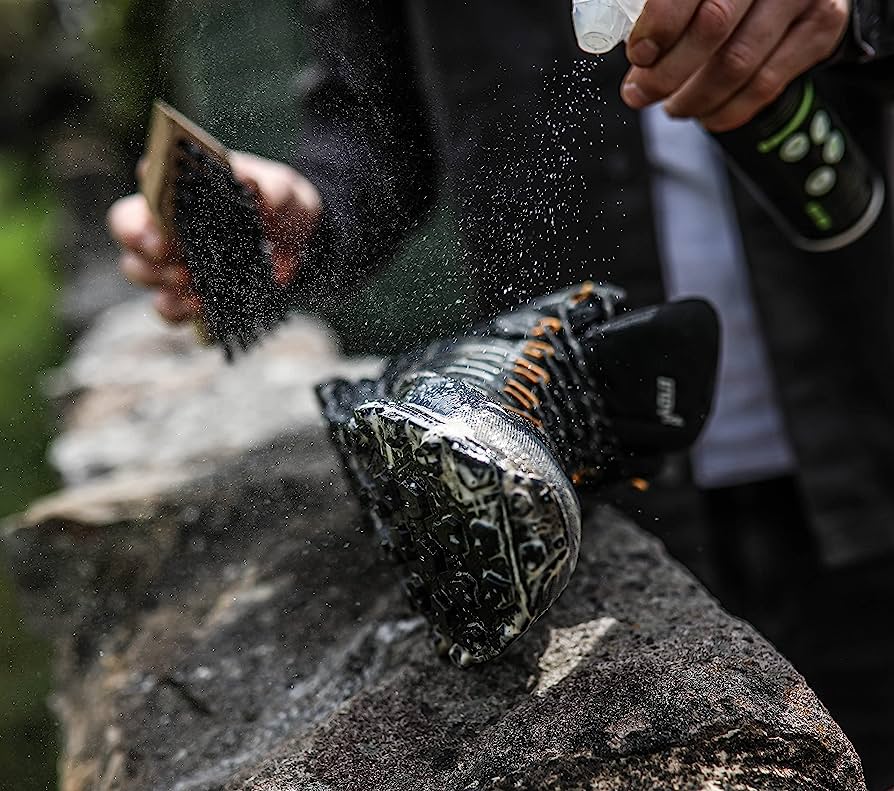 Kit de cuidado para calzado outdoor – Grangers - Imagen 7